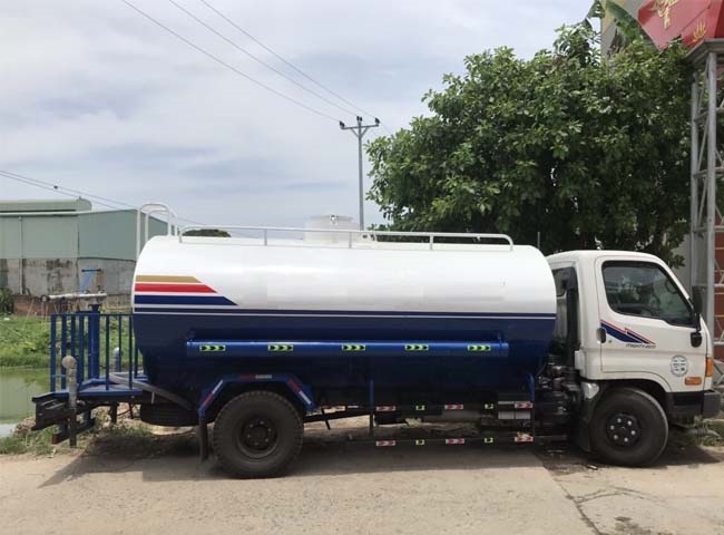 Cho thu&ecirc; xe bồn vận chuyển b&ugrave;n vi sinh gi&aacute; hấp dẫn