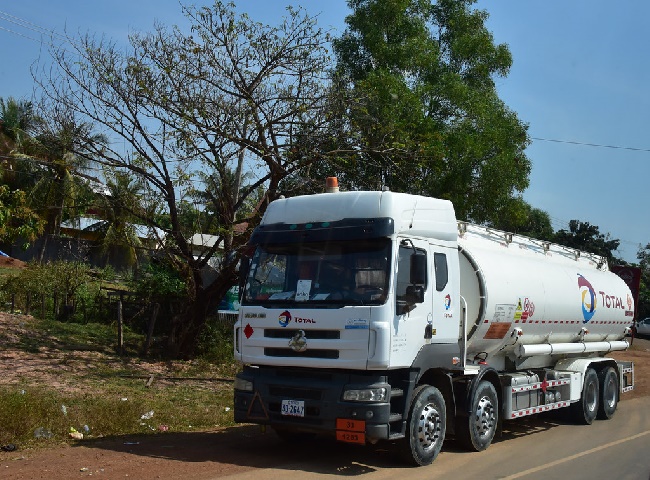Thợ hút hầm cầu huyện Nhà Bè hỗ trợ khách hàng nhiệt tình