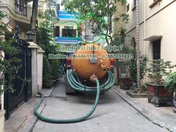 C&aacute;ch xử l&yacute; bồn cầu nghẹt hiệu quả